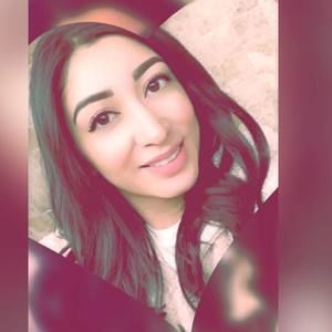 Meet your Posher, Claudia